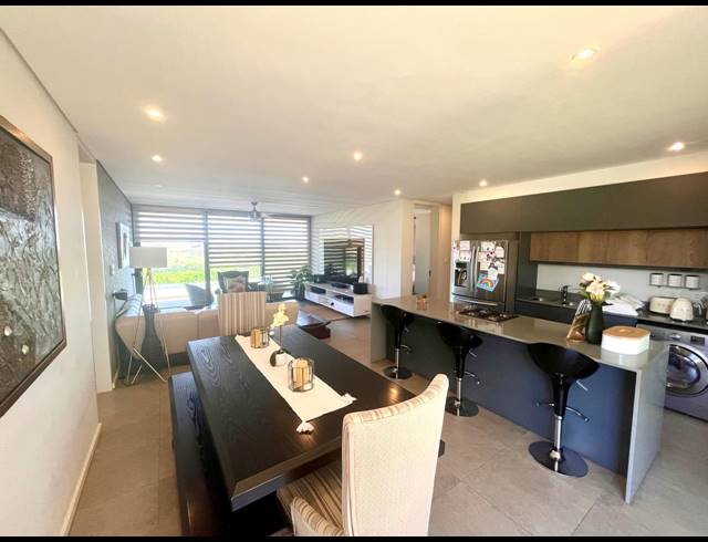 2 BEDROOM APARTMENT FOR SALE IN SHEFFIELD BEACH